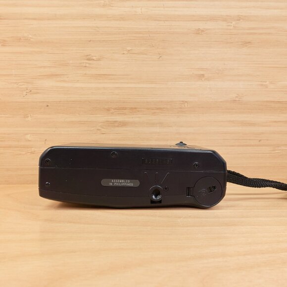 Vintage Pentax Espio 70: 35mm Point and Shoot Film Camera - Picture 7 of 9